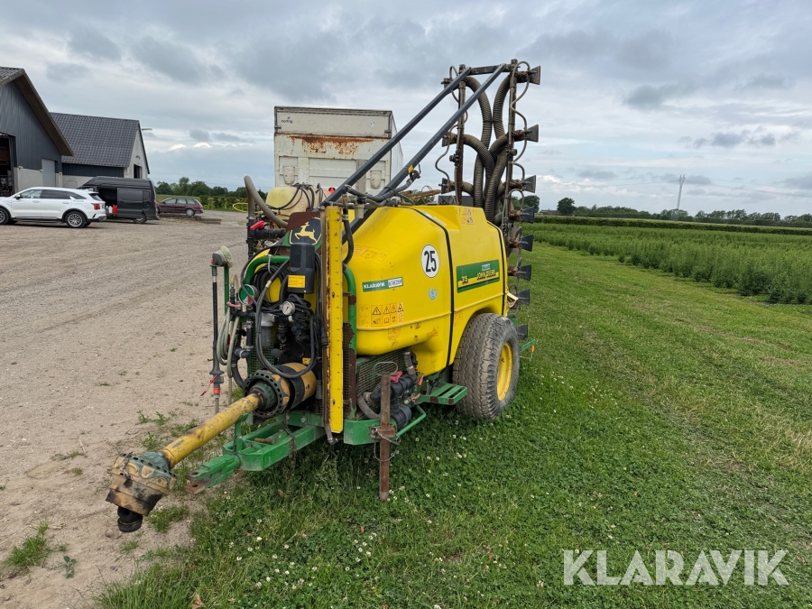 John Deere 315