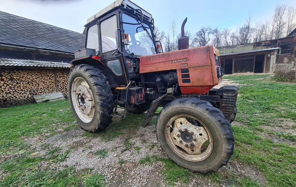 Tractor LTZ 55 A, 4X4