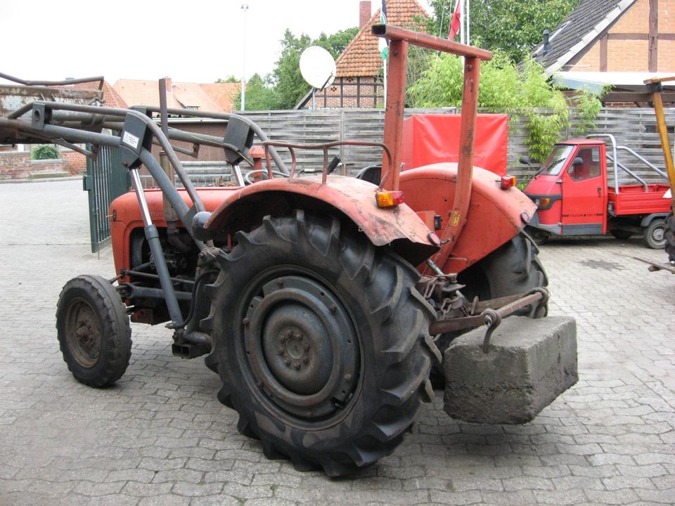 Tractor MF35