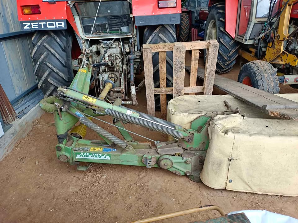 Krone AM 323 S